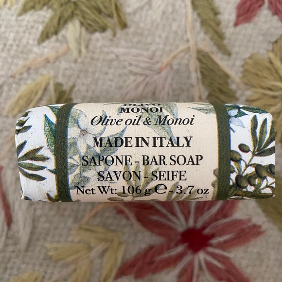 La Florentina I Olive Oil & Monoi I Paper Wrapped Soap - Picture 4 of 15